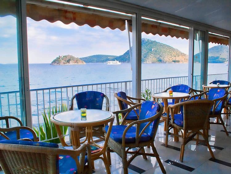 Tolo Hotel