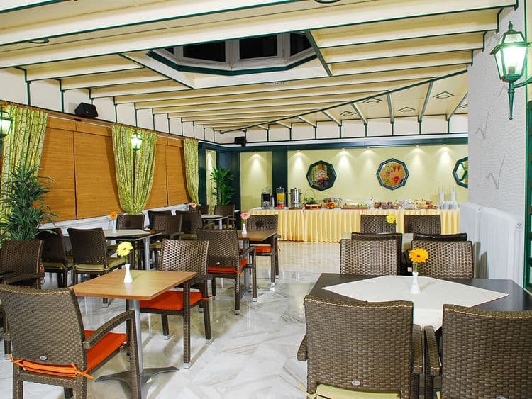 Strass Hotel