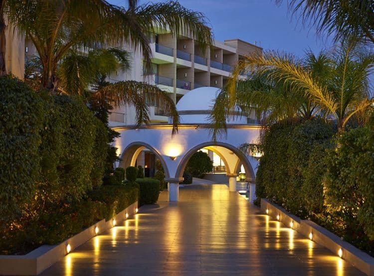 Sentido Ixian Grand