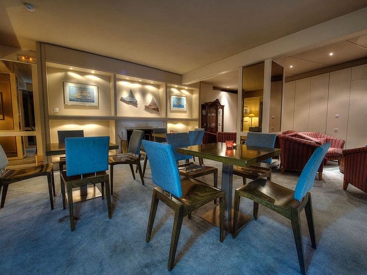 Abc Hotel