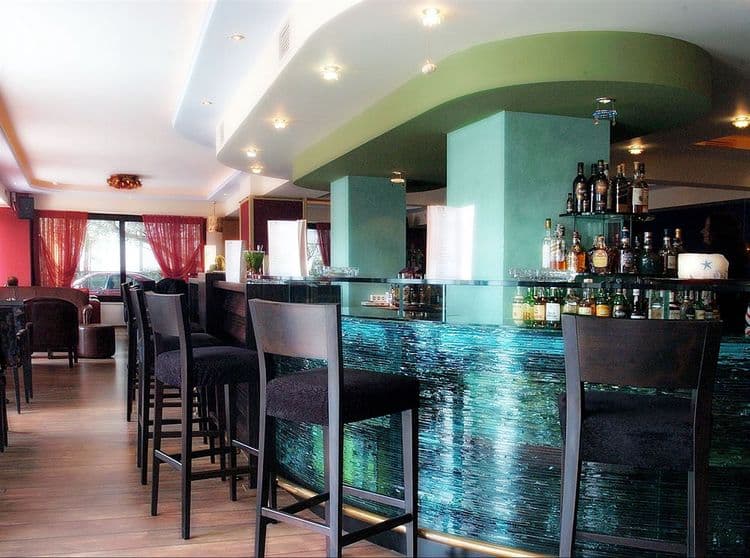 Queen Olga Hotel
