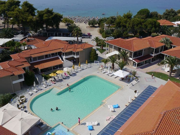 Lagomandra Beach