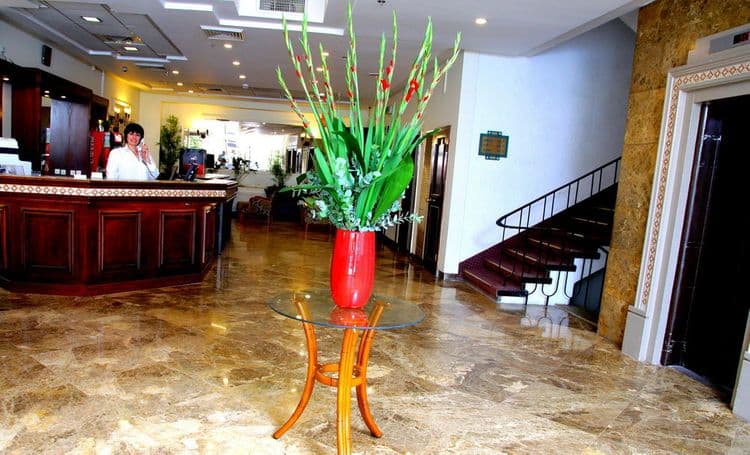 Deborah Hotel