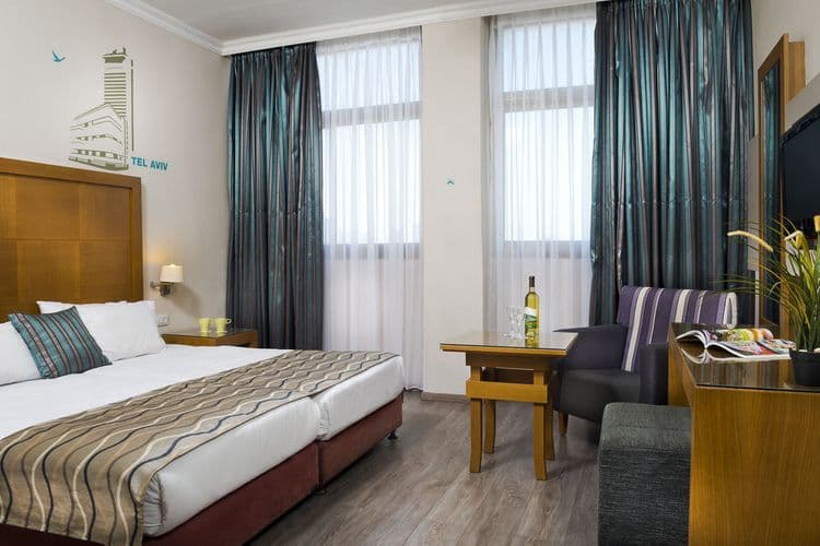 Deborah Hotel