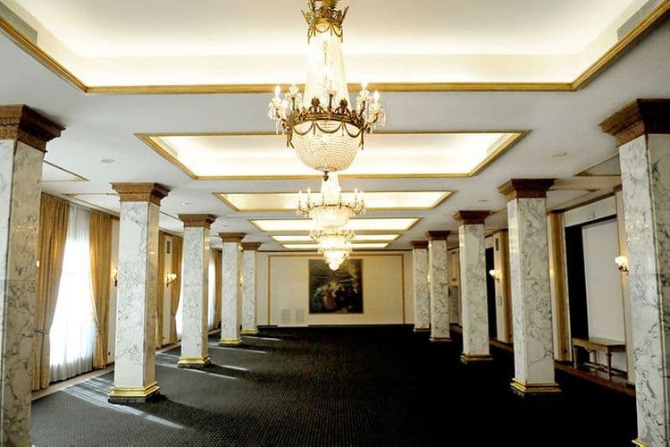 Husa Avenida Palas