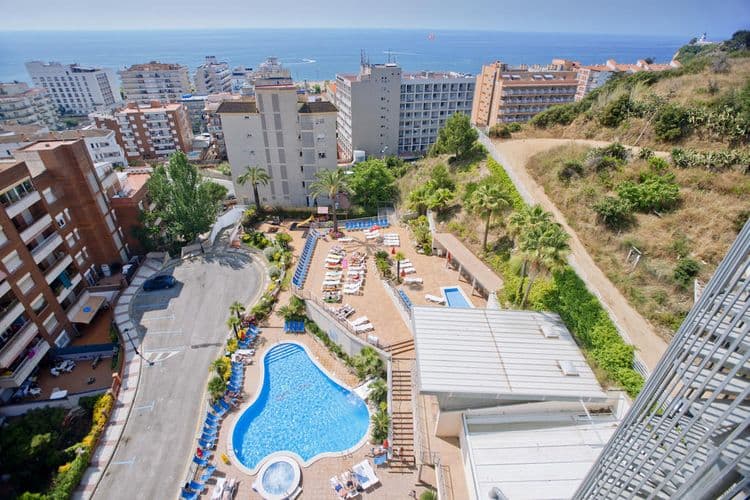 Oasis Park Splash Hotel