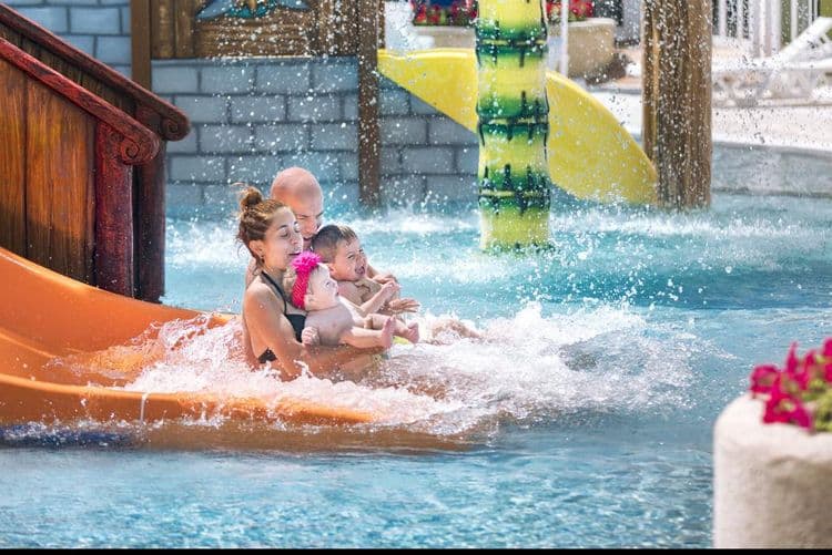 Oasis Park Splash Hotel