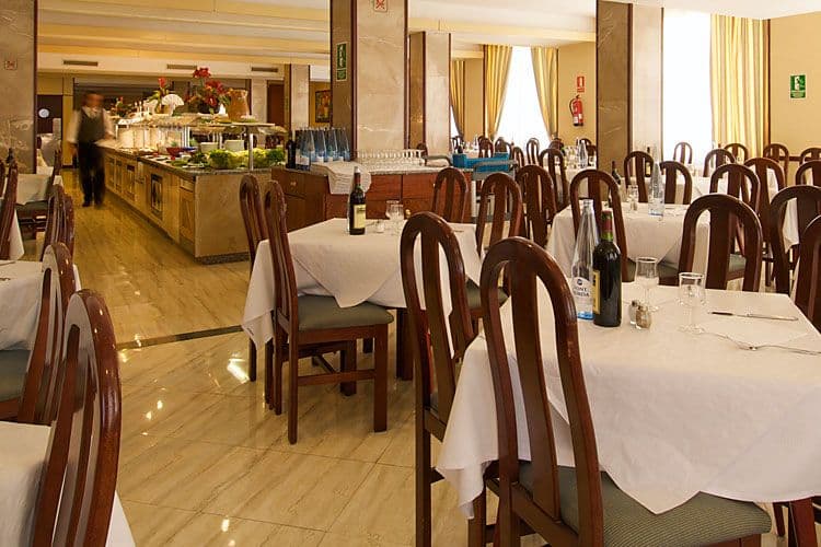 Las Arenas Hotel
