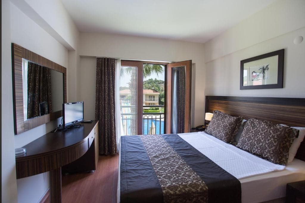 The One Club Hotel