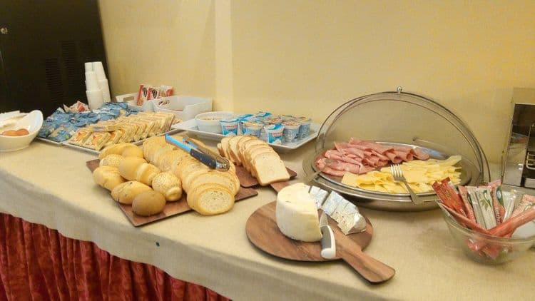 Atrium Hotel