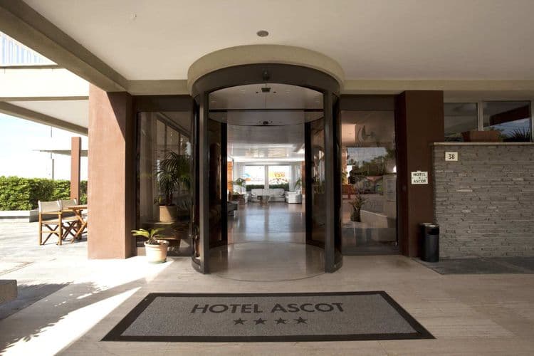 Ascot Hotel