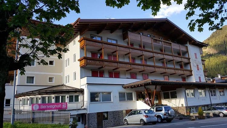 Astoria Hotel (Canazei)