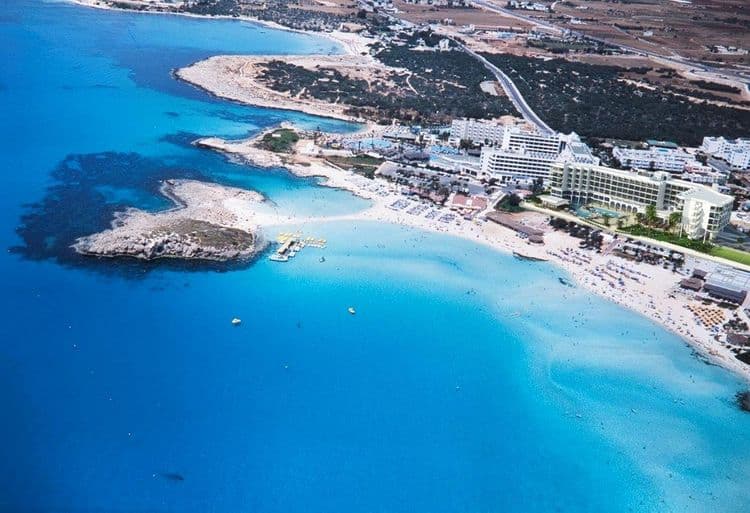Vassos Nissi Plage