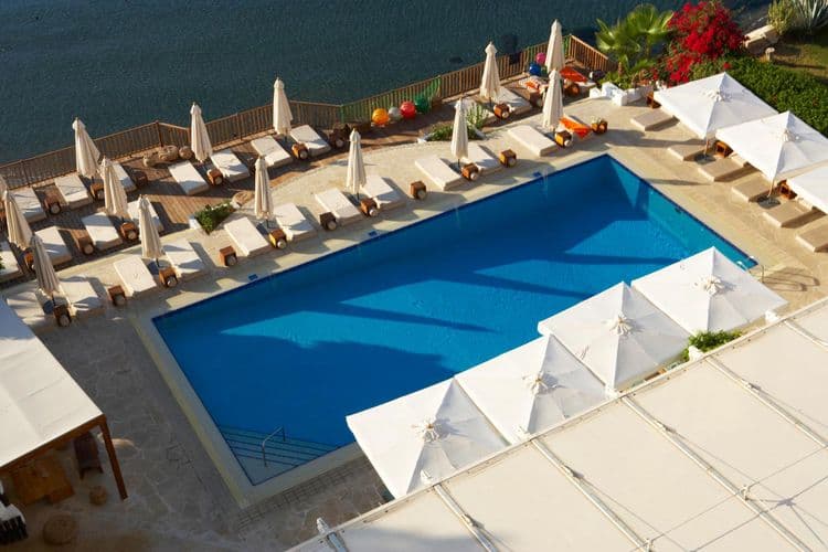 Londa Beach Hotel