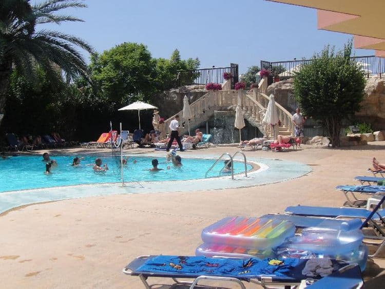 Avlida Hotel