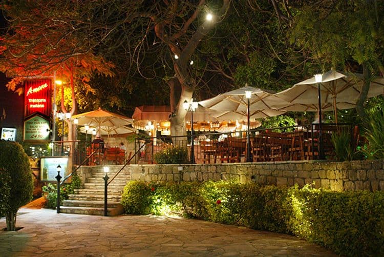 Dionysos Central Hotel