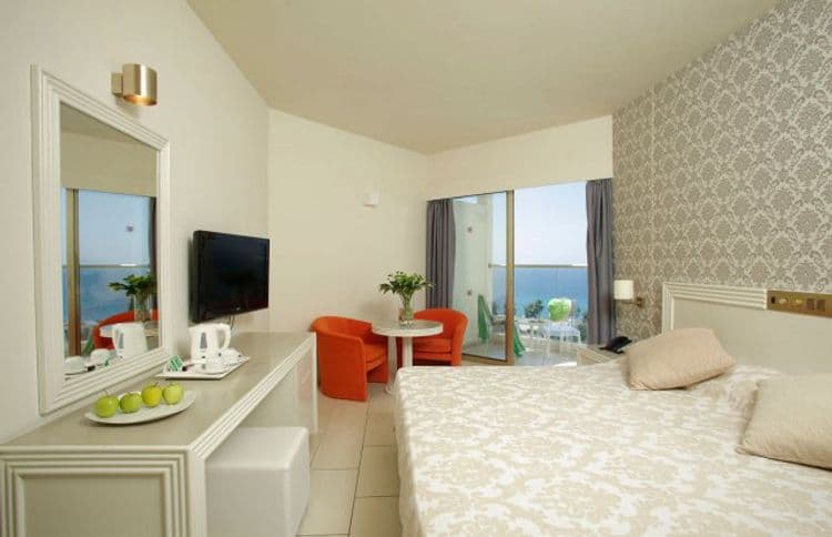 Laura Beach & Splash Resort