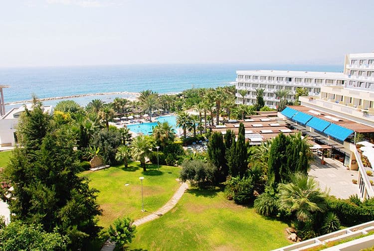 St. George Hotel Spa & Golf Beach Resort
