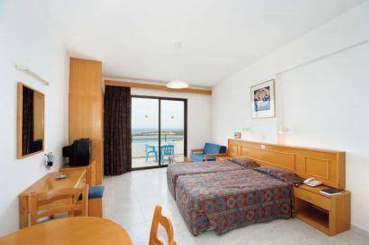 Corallia Beach Hotel Apts
