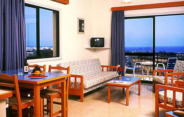 Kapetanios Bay Hotel