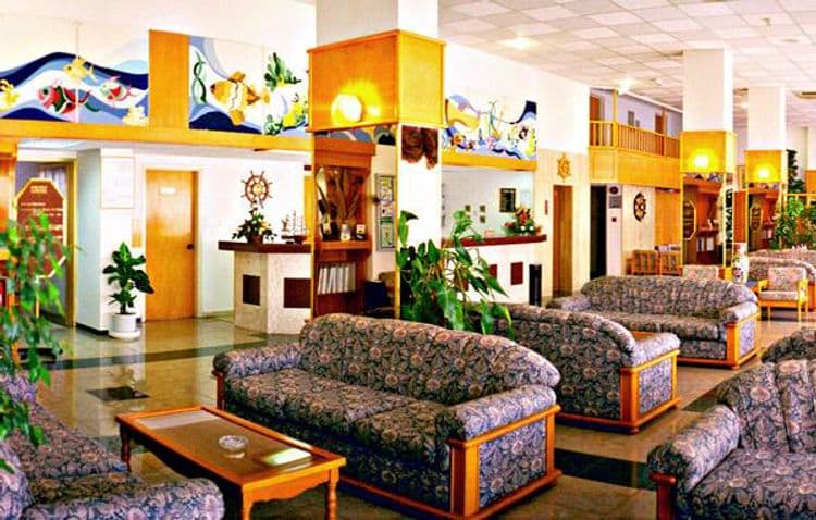 Kapetanios Bay Hotel