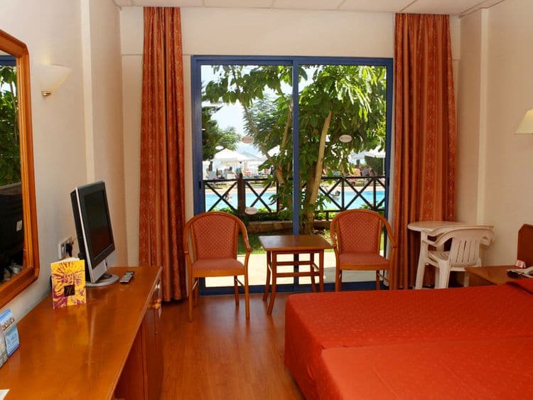 Iliada Beach Hotel