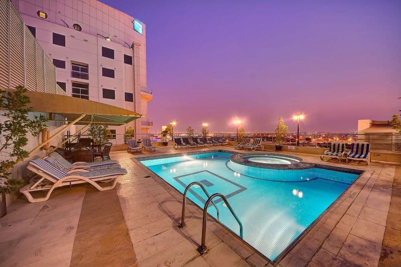Grandeur Hotel