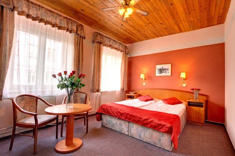 Bily Lev Hotel