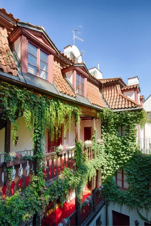 Waldstein Hotel