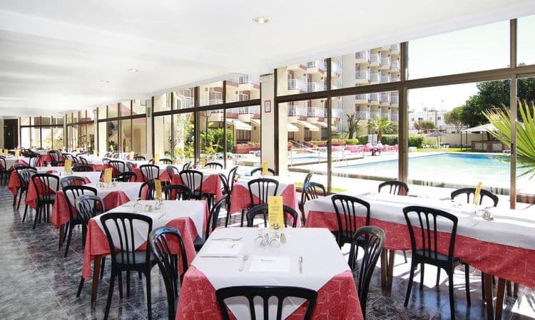 Medplaya Balmoral Hotel