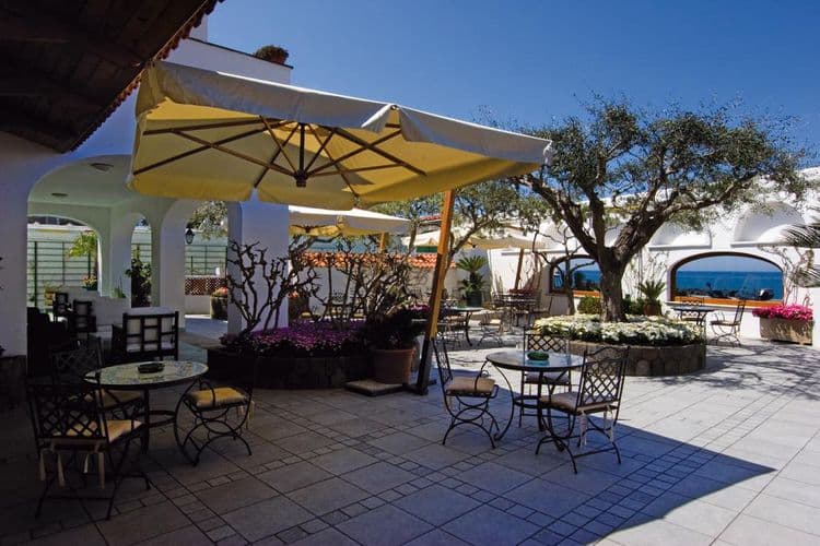 La Scogliera Hotel
