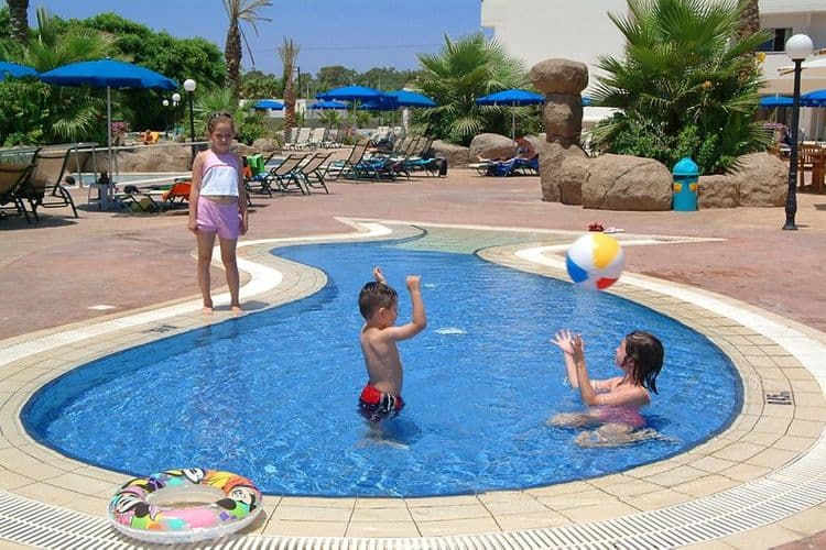 Nissiana Hotel