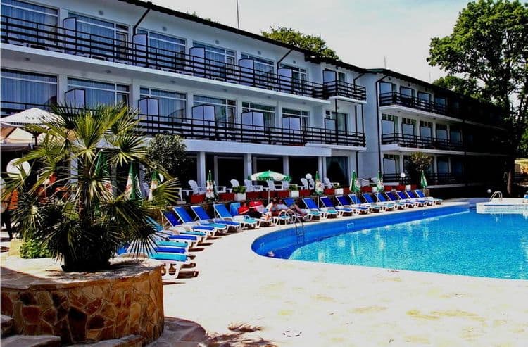 Kini Park Hotel