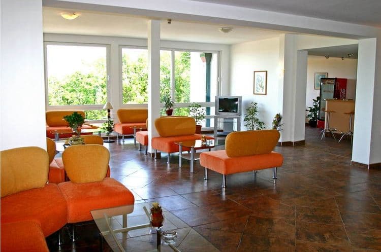 Kini Park Hotel