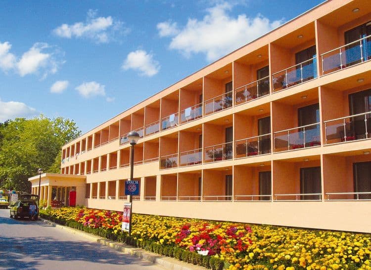 Yunona Hotel