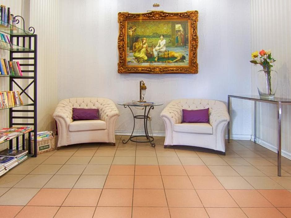 Romance Hotel