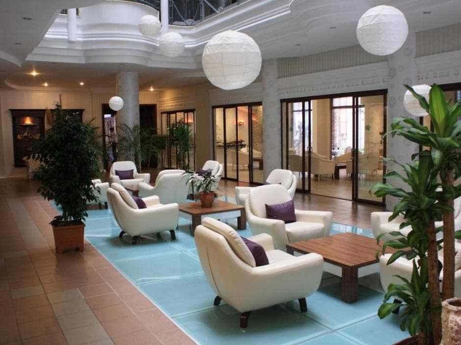 Romance Hotel
