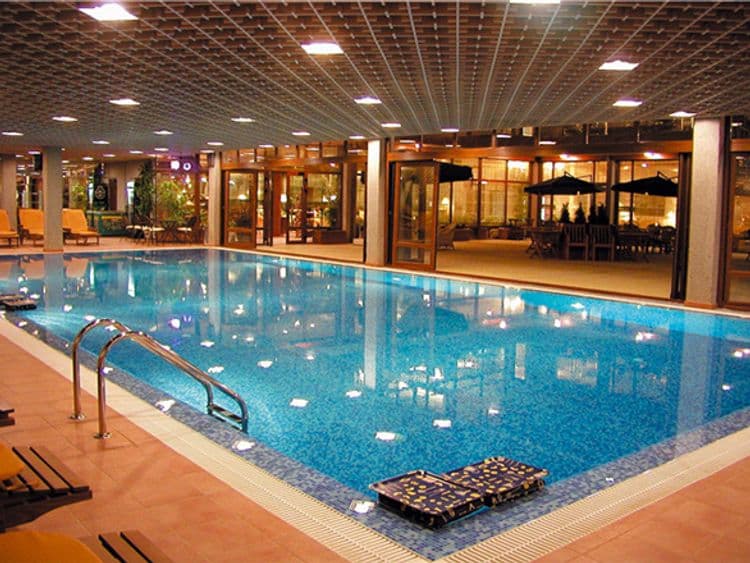 Platinum Hotel & Casino