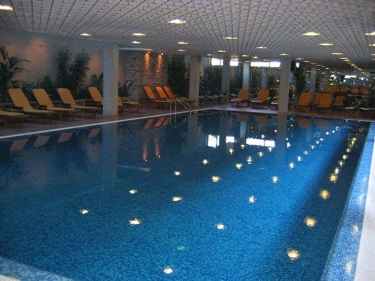 Platinum Hotel & Casino