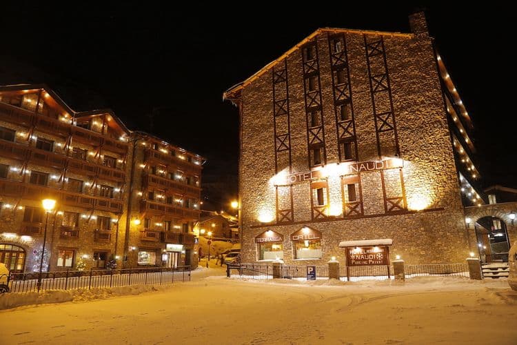 Naudi Hotel