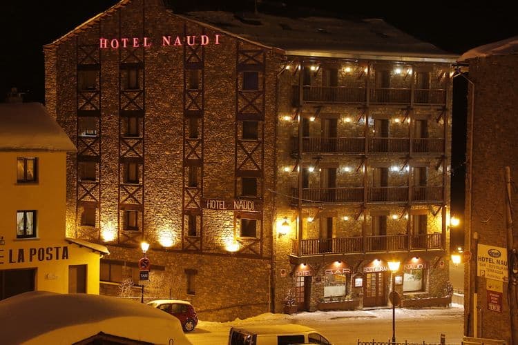 Naudi Hotel