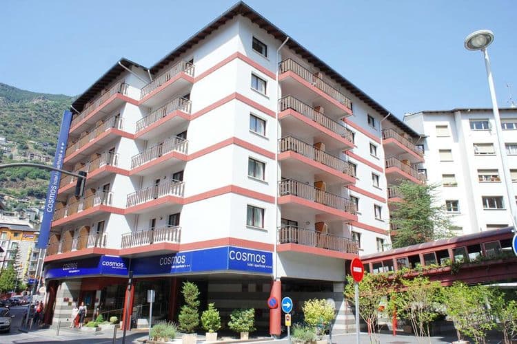 Cosmos Hotel & Aparthotel