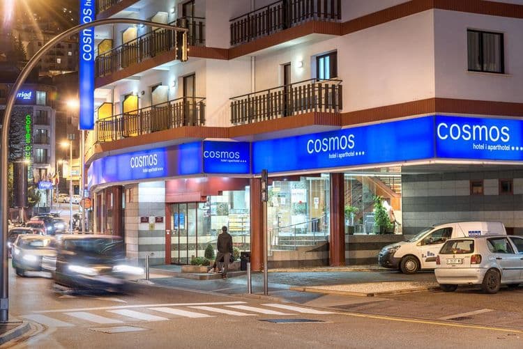 Cosmos Hotel & Aparthotel