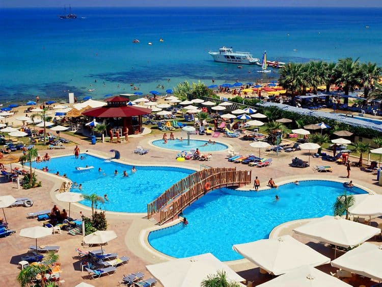 Constantinos The Great Beach Hotel