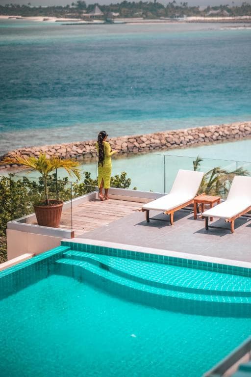 SEASON PARADISE
