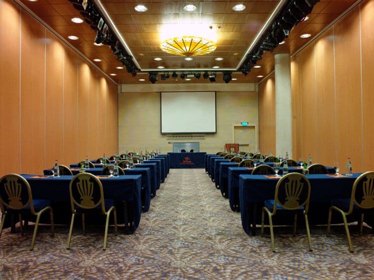 Hilton Queen of Sheba