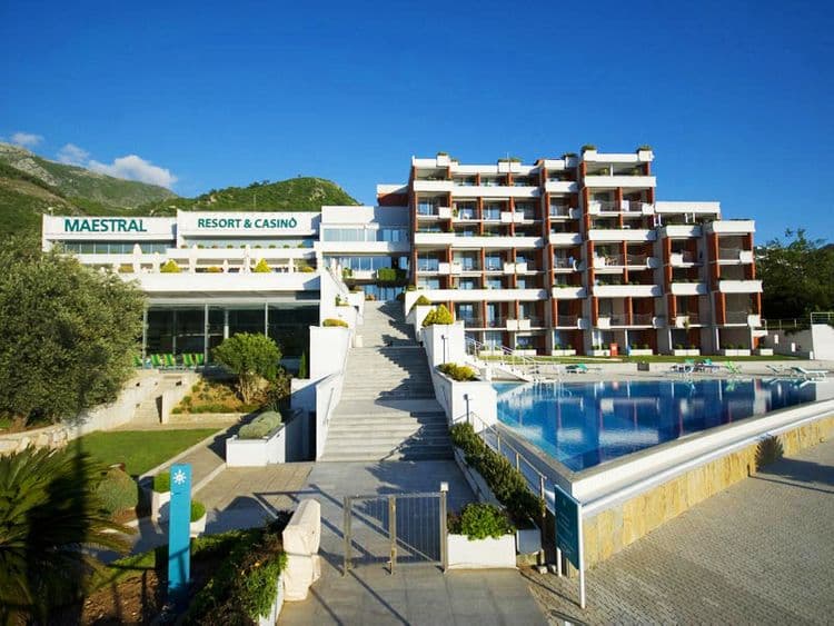 Maestral Resort & Casino