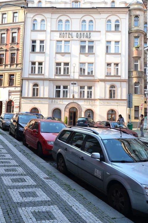 Ostas Hotel