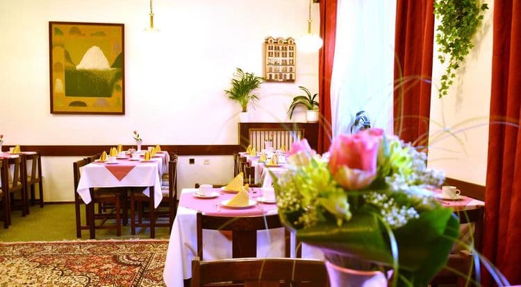 Ostas Hotel