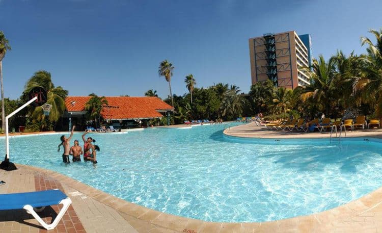 Complejo Puntarena Playa Caleta